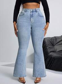 SHEIN SXY Plus Size Women Pocketed Flare Casual Versatile Jeans