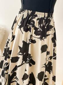 SHEIN Frenchy 大码休闲简约印花高腰喇叭下摆长款杏色蝴蝶结束腰裙子女式 - 杏色 - 查看 5