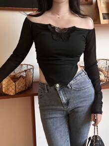 SHEIN LUNE 极简主义露肩蝴蝶贴花不对称下摆 T 恤，适合通勤 - 黑色 - 查看 4