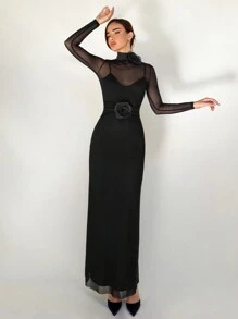 SHEIN Privé 优雅浪漫大码黑色网眼花卉刺绣修身女式连衣裙 - 黑色 - 查看 2