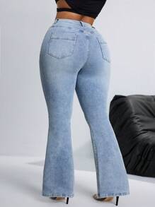 SHEIN SXY Plus Size Women Pocketed Flare Casual Versatile Jeans