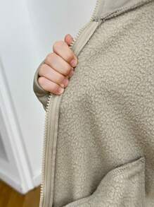 SHEIN 2 件 Tween 女童休闲宽松连帽衫和抽绳裤套装 - 卡其色 - 查看 5