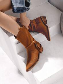 Styleloop Botas hasta la pantorrilla para mujeres con decoración de tachuelas, adecuadas para atuendos de viaje en otoño
