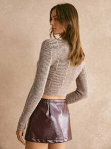 Poéselle 秋冬卡其色截短圆领长袖单排扣短款修身毛衣，开襟截短毛衣，可爱毛衣，秋季女装，外出上衣，商务休闲女装，秋季毛衣，办公室装，基本款毛衣，FW24秋冬款 - 卡其色 - 查看 7