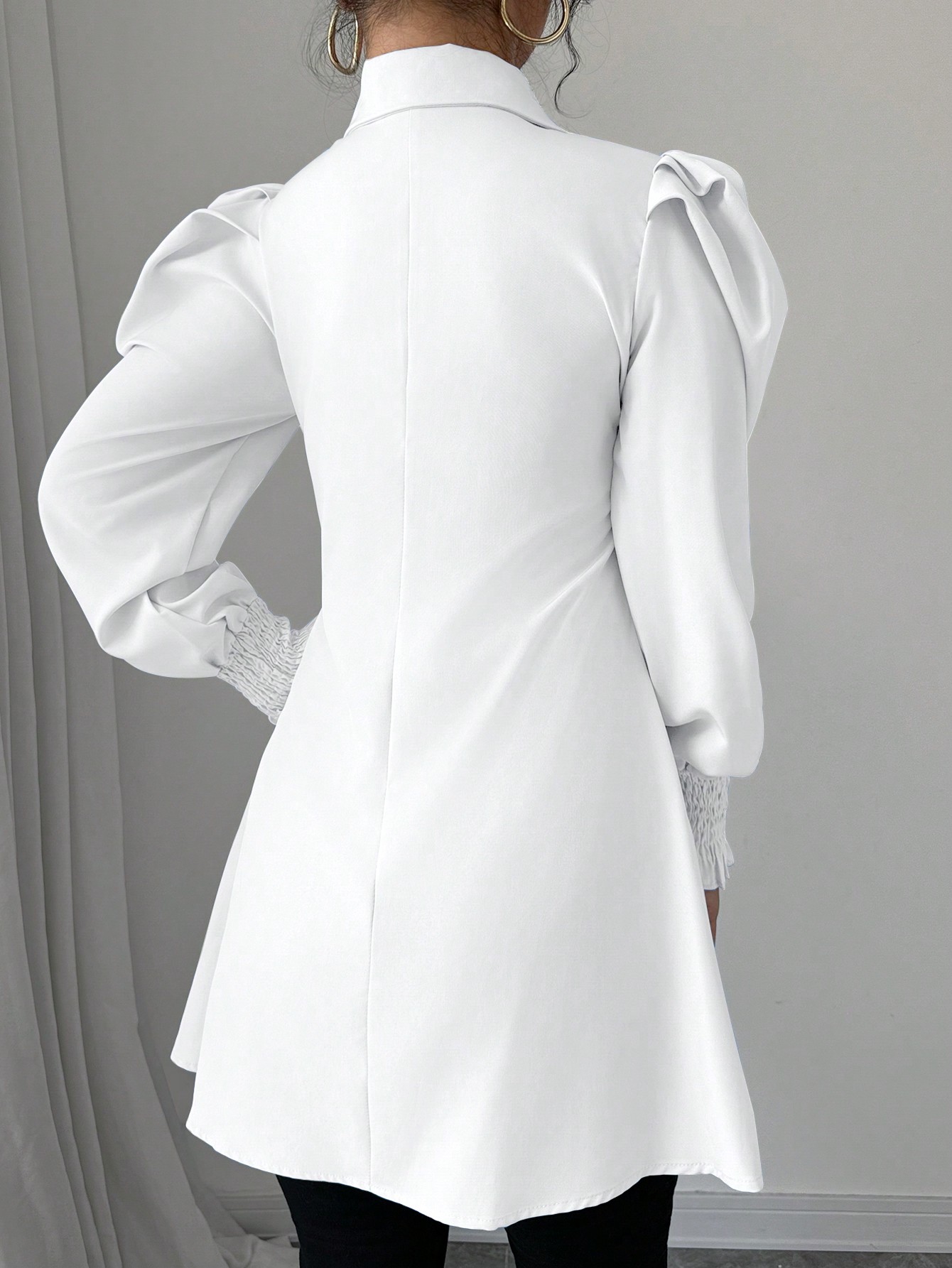 Chiquease قميص كاجوال للنساء بأكمام منفوخة ذو لون...