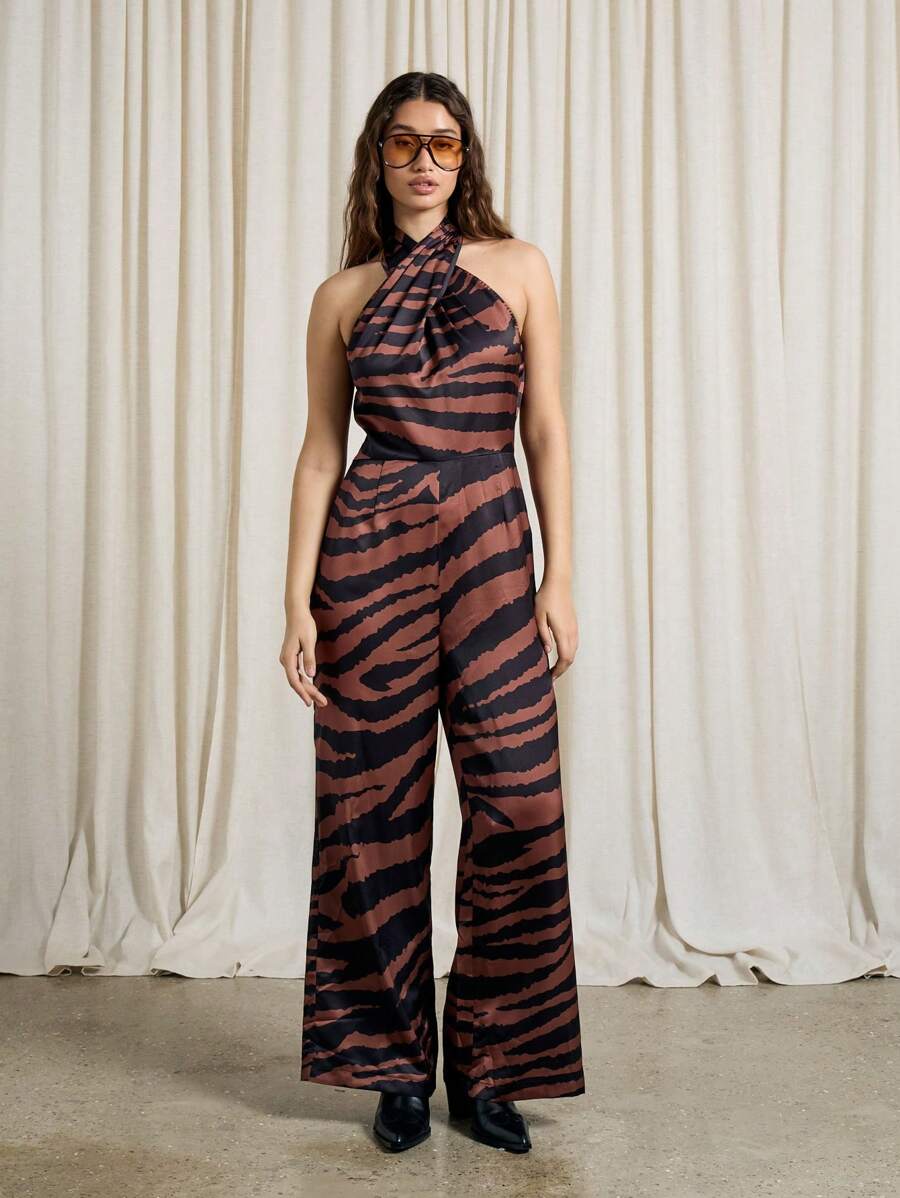 AiiRZ Bộ đồ liền thân ống rộng hở lưng in họa tiết hổ satin - màu nâu - Xem 1