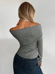 Aloruh Women's Simple Solid Color Pleated Slim Fit Long Sleeve T-Shirt, Autumn Winter - Grey - View 2