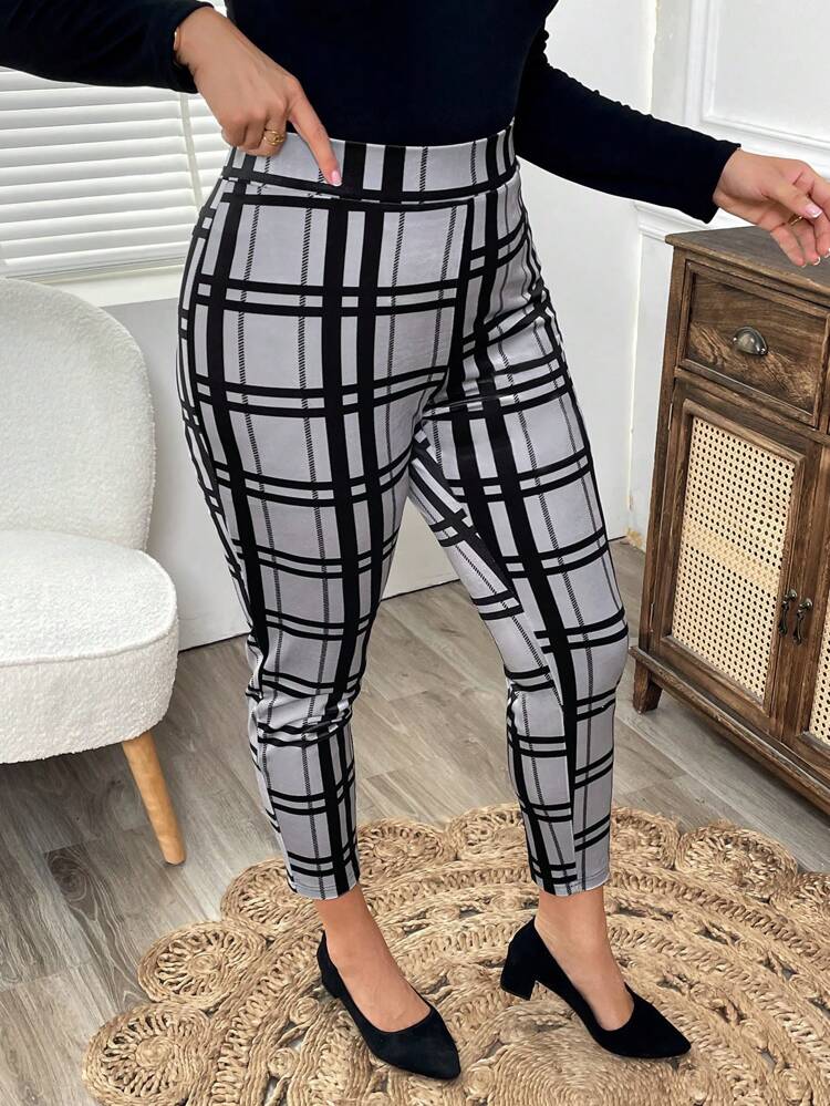 Plus Size Casual Plaid Print Elastic Waist Skinny Cropped Leggings