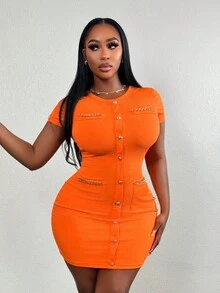 Slaydiva Vestido elegante tipo ajustado con cuello redondo, mangas cortas acanaladas y botón de decoración de metal rojo - E - Naranja - Ver 6