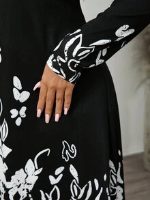 SHEIN LUNE Vestido de manga larga ajustado con cuello con muesca y estampado de plantas en blanco y negro, tallas grandes, para mujeres - Blanco y Negro - Ver 5