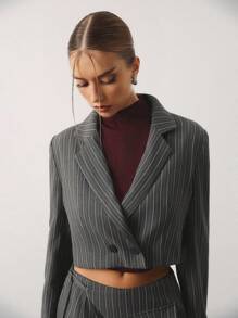 SHEIN Unity 2 piezas Blazer corto a rayas gris + Pantalones cortos asimétricos Traje de negocios informal de invierno para mujer - Gris Oscuro - Ver 9