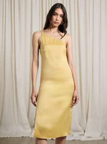 AiiRZ فستان متوسط الطول مطابق للجسم ذو شق جانبي مع حواف غير متناظرة واطراف سباغيتي من القماش الأطلسي - أصفر - مشاهدة 5