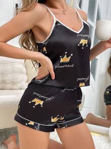 Set de pijama de 2 piezas con camiseta de tirantes y pantalones cortos con estampado de corona y ribete de contraste en seda artificial