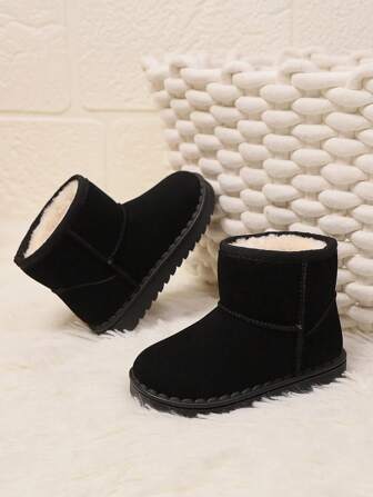 1 双儿童时尚保暖防滑雪地靴