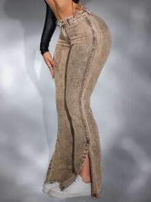 SHEIN SXY Vaqueros ajustados con pierna acampanada, con dobladillo deshilachado y rasgado, a la moda