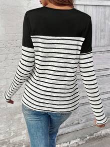 SHEIN LUNE Women's Black And White Striped Patchwork Long Sleeve Textured T-Shirt, Spring/Fall - Black and White - View 2