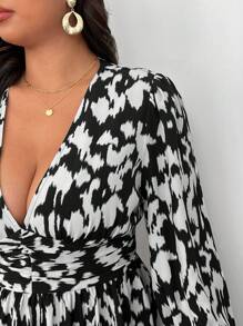 SHEIN Frenchy 大码女式秋季深 V 领简约日常长袖连衣裙、豹纹连衣裙、秋季优雅长袖连衣裙、泡泡袖、荷叶边袖长袖、秋季女装、秋季女士连衣裙