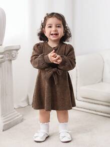 SHEIN Baby Girl Mommy & Me 棕色针织松紧腰长袖连衣裙，秋冬款