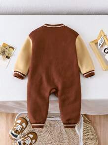 SHEIN Pasgeboren babymeisje met camouflageprint en rits, jumpsuit, kaki