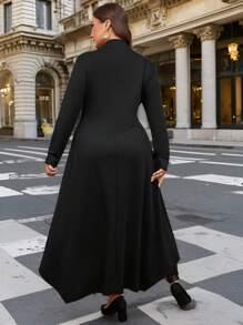 SHEIN Privé 秋冬加大码优雅长款拉链不对称下摆薄款长袖深色个性万圣节夹克