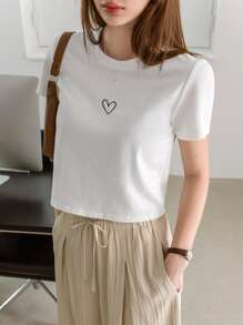 DAZY 1 件女式心形印花圆领短袖 T 恤，休闲日常夏季穿着，女式短款上衣 - 白色 - 查看 2