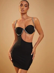 SHEIN Unity Vestido mini con detalle de recorte de pedrería debajo del busto y diseño calado - Negro - Ver 1