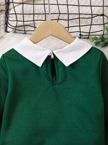 SHEIN 2 件套女童黑色字母印花领运动衫和白色褶皱迷你裙，时尚可爱的春/秋/冬装 - 墨綠色 - 查看 4