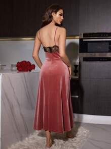 Contrast Color Lace Hem Split Sexy Velvet Slip Dress - Redwood - View 2