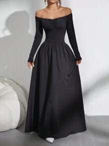 SHEIN Black Friday x Star Picks SHEIN Unity Gaun Off-Shoulder Minimalis Elegan Lengan Panjang Warna Polos dengan Detail Kerut, Kasual untuk Pemakaian Sehari-hari - Hitam - View 6