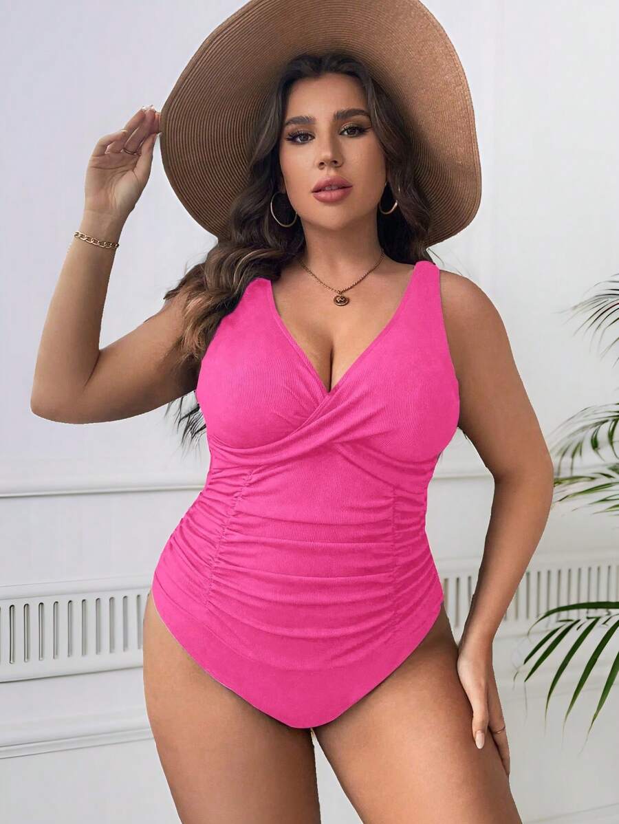 SHEIN Swim Curve 大尺碼純色v領集褶單件泳衣,收腹控制泡泡衣沙灘套裝假期風情 - 粉色 - 查看 1
