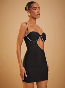 SHEIN Unity Vestido mini con detalle de recorte de pedrería debajo del busto y diseño calado - Negro - Ver 6