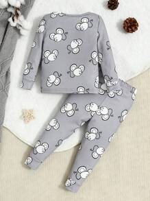 SHEIN 2 件套婴儿男孩绿色简约可爱老鼠印花图案长袖上衣和裤子家居服，舒适贴身 - 灰色 - 查看 2