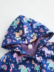 SHEIN Baby Mädchen Jacke mit umkehrbarem Einhorn Muster, eine Seite mit Einhorn Design und die andere Seite in Vollton, thermisch gefüttert für warmen Wintergebrauch, Kapuzendesign für zusätzliche Wärme, Reißverschlussschluss für einfaches An- und Ausziehen, geeignet für den täglichen Gebrauch, Outdoor-Aktivitäten, Kindergarten und Familientreffen