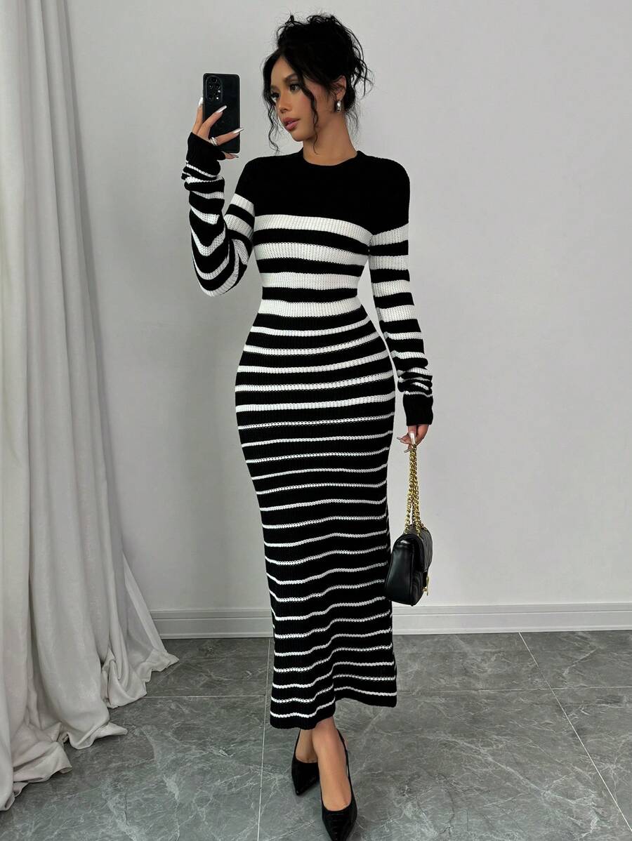 Chiquease Váy len dệt kim dài tay cổ tròn kẻ sọc - Nhiều màu - Xem 1