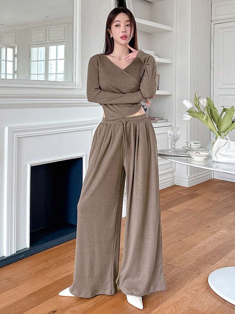 2pcs/Set Women's Plain V Neck Pleated T-Shirt And Wide Leg Pants,Fall Clothes Tracksuits Women Set Lounge Sets For Women