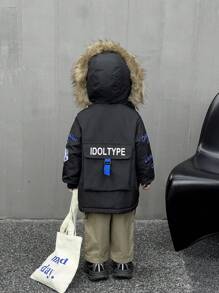 SHEIN Young Boy Street Style Long Hooded Removable Fur Lining Padded Coat, Fashionable Graphic, Multi-Pockets Design, Quality Fabric And Craftsmanship, Warm And Comfortable, Suitable For 4-7 Years Old Casual, School, Outing And Party Wear - Black - View 2