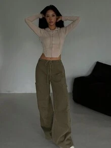 DAZY 女式低腰工装裤，带褶裥腰带和收腰细节 - 軍綠色 - 查看 6