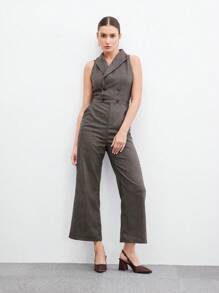 咖啡色尖头粗跟高跟女鞋，适合通勤、约会、聚会秋季新年假期