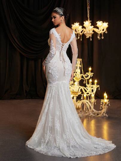 Glamrae Vestido de novia elegante, lujoso y sexy con escote en V, espalda descubierta, encaje transparente estilo clásico francés, sostenedor con volantes de piel de pescado, cola larga de tul. Vestido de novia blanco de manga larga