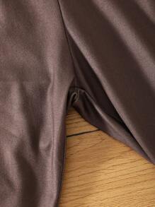 SHEIN Conjunto de 2 piezas de camiseta de manga larga con estampado de pañuelo y pantalones para niño bebé, diseño de vaquero occidental gracioso, adecuado para disfraz de Halloween, sesión de fotos, fiesta y actividades en otoño/invierno