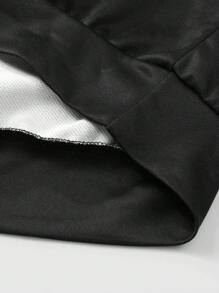 ROMWE MEN Street Life 2 件男士字母和花卉印花连帽衫和运动裤套装，休闲装 - 黑色 - 查看 5