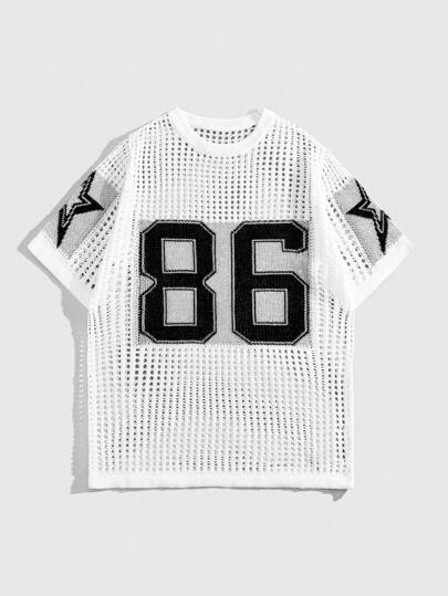 Prep Parte superior tejida de manga corta con cuello redondo, estilo de fútbol, con gráfico numérico y tejido calado para hombre