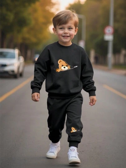 Young Boy Cool Bear Graphic Print Crew Neck Hoodie Set