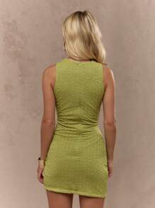 MISSGUIDED Seductive Cut-Out Mini Dress With Chain Details St Patrick'S Day Party Club Wear Irish-Themed Textured Bodycon Lucky Charm Evening Cocktail Dance Dress