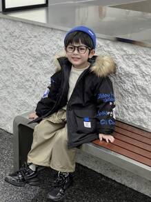 SHEIN Young Boy Street Style Long Hooded Removable Fur Lining Padded Coat, Fashionable Graphic, Multi-Pockets Design, Quality Fabric And Craftsmanship, Warm And Comfortable, Suitable For 4-7 Years Old Casual, School, Outing And Party Wear - Black - View 5