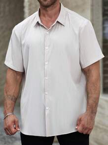 Manfinity Homme Plus Size Men's Casual Solid Color Short Sleeve Shirt