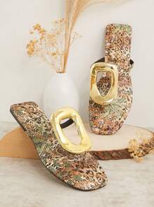 SHUZIA Leopard Thong Sandal With Metal Embellishment Vacation Shoes Casual Shoes Beach Shoes - Multicolor - View 2