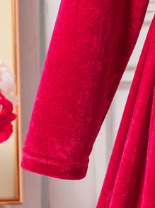 SHEIN Váy len cổ Peter Pan nhung thường ngày cho bé gái và bé gái, thích hợp cho các buổi đi chơi hàng ngày, có thể kết hợp với nhiều loại áo khoác, áo khoác lông vũ, áo gió, thích hợp cho tiệc Giáng sinh và trang phục tụ họp, mùa thu/đông - Đỏ - Xem 3