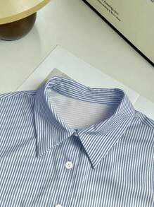 SHEIN Unity Áo sơ mi tay dài cài nút hở túi 3D kẻ sọc thường ngày - Màu xanh bụi bặm - Xem 4
