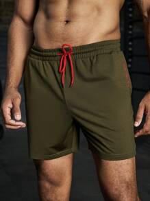 Manfinity Sport Corelite 男友风格男士字母印花抽绳腰休闲运动短裤，适合日常锻炼 - 軍綠色 - 查看 6